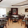 Photo comfort suites newark restaurant b