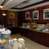 Photo hampton inn suites staten island restaurant b