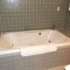 Photo best western plus the inn and suites at the falls salle de bain b