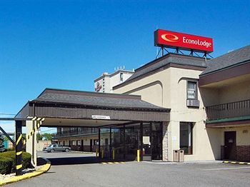 Econo Lodge Newark Airport photo