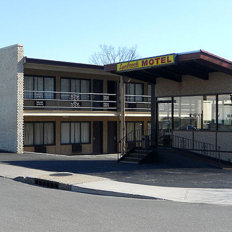 Capri Lynbrook Motor Inn photo