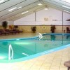 Photo holiday inn saddle brook piscine b