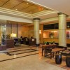 Photo sheraton hotel laguardia airport lobby reception b