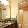 Photo residence inn by marriott tinton falls chambre b