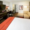 Photo holiday inn newark airport chambre b