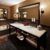 Photo hotel plaza athenee salle de bain b