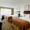 Photo holiday inn westbury chambre b