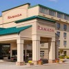 Photo ramada conference center exterieur b