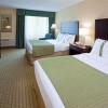 Photo holiday inn hasbrouck heights chambre b