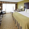 Photo holiday inn totowa wayne chambre b