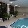 Photo crowne plaza newark international airport piscine b