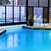 Photo crowne plaza newark international airport piscine b