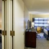 Photo crowne plaza times square hotel suite b