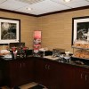 Photo hampton inn newark airport restaurant b