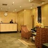 Photo cosmopolitan hotel lobby reception b