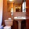 Photo cosmopolitan hotel salle de bain b