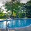 Photo best western woodbury inn piscine b