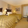 Photo comfort inn suites paramus chambre b