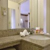 Photo howard johnson express inn queens chambre b