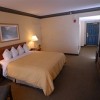 Photo country inn suites by carlson newark airport chambre b