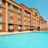 Photo holiday inn express north bergen lincoln tunnel piscine b