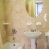 Photo hotel st james salle de bain b