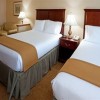 Photo holiday inn express hotel branchburg chambre b