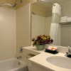 Photo howard johnson flushing hotel chambre b