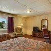 Photo travelodge inn and suites latham chambre b