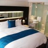 Photo hotel le bleu chambre b