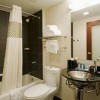 Photo hampton inn soho salle de bain b