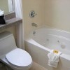 Photo hotel le jolie salle de bain b