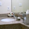 Photo hotel le jolie salle de bain b