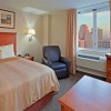 Photo candlewood suites times square hotel chambre b