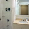 Photo best western plus arena hotel salle de bain b