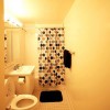 Photo midtown deluxe apartments hotel salle de bain b