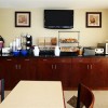 Photo comfort inn bellerose restaurant b