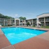 Photo comfort inn middletown red bank piscine b