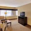 Photo doubletree hotel tinton falls eatontown suite b