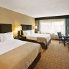 Photo doubletree hotel tinton falls eatontown chambre b