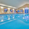Photo holiday inn express hotel suites findley lake i exit piscine b