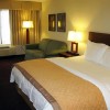 Photo la quinta inn suites somerset chambre b