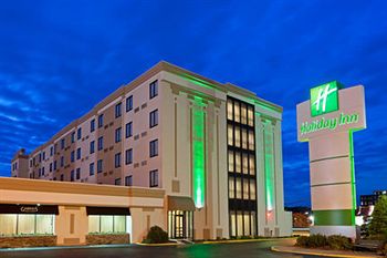 Holiday Inn Hasbrouck Heights photo