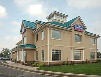 Howard Johnson Hotel Toms River photo