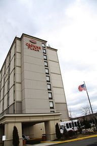 Crowne Plaza Newark Airport photo