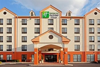 Holiday Inn Express at the Meadowlands photo