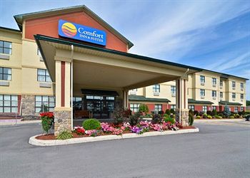 Comfort Inn & Suites adj to Akwesasne Mohawk Casino photo