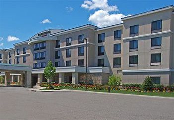 Courtyard by Marriott Republic Aprt Long Island/Farmingdale photo