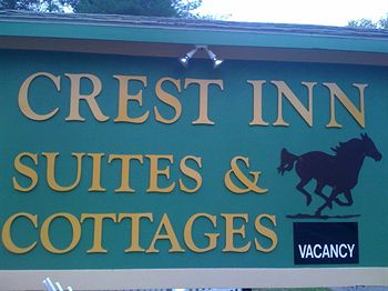 Crest Inn Suites & Cottages photo