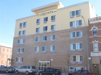 La Quinta Inn Brooklyn Hotel photo